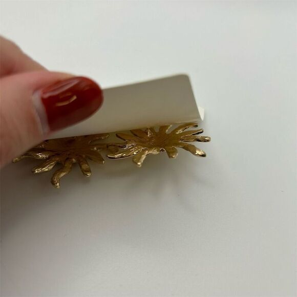 Bohemian Gold Tone Sun Starburst Sunflower Large Stud Pierced Earrings - Picture 7 of 8